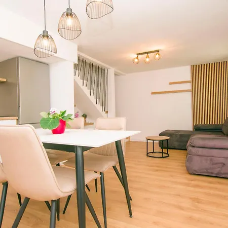 Ferienhaus House Astrid Tkon