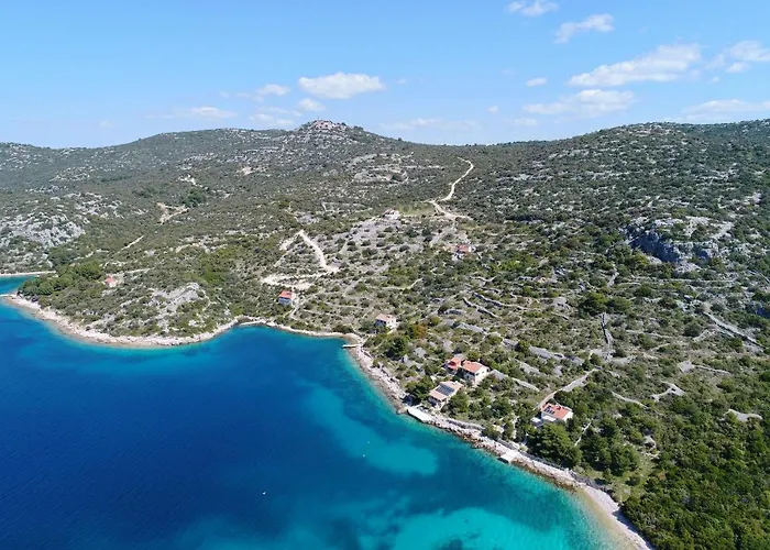 House Astrid * تكون