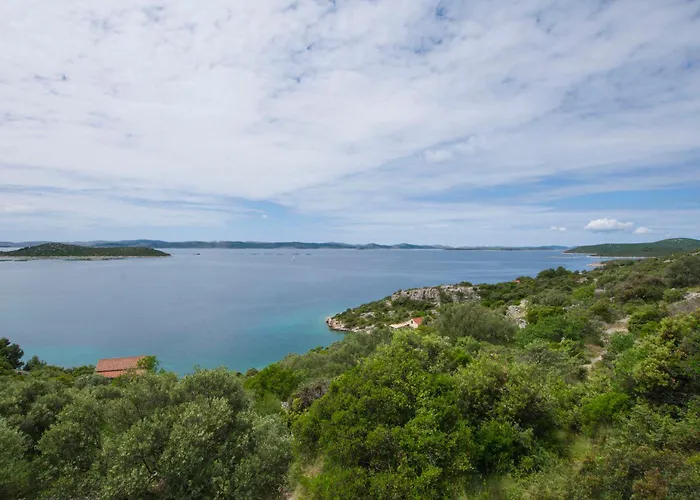 House Astrid بيت للعطل *