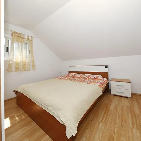 House Astrid Tkon