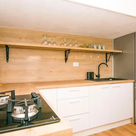 House Astrid * Tkon